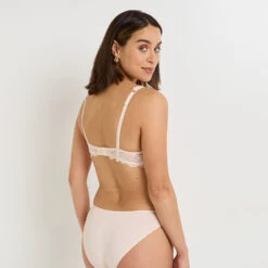 Soutien-Gorge Ampliforme Foulard Poudre – Dentelle Raffinée et Coques Souples -ROUGEGORGE 11145702 D