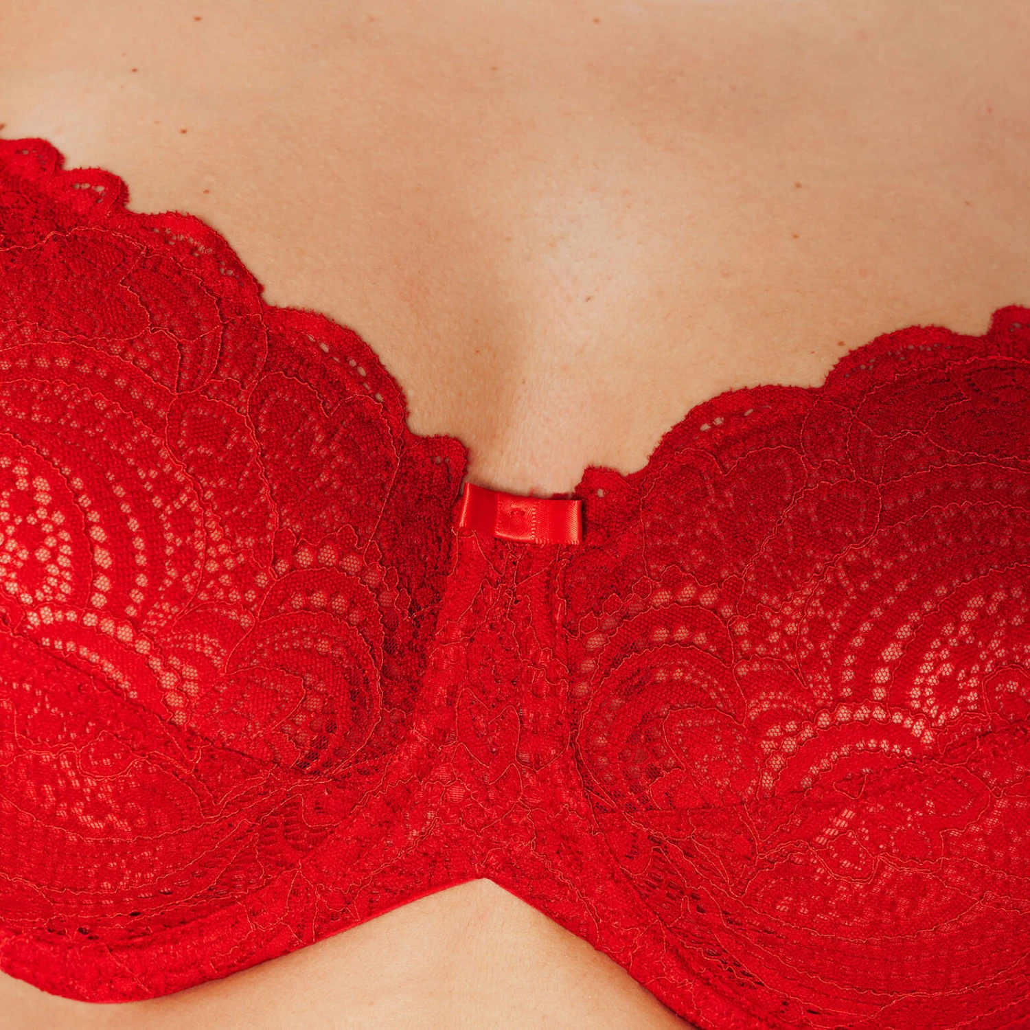 Soutien-Gorge Emboîtant Dentelle Rouge – Maintien 3 Tranches Spécial Grands Bonnets 3 Soutien-Gorge Emboîtant Dentelle Rouge – Maintien 3 Tranches Spécial Grands Bonnets – Image 3