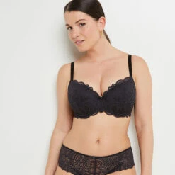 Soutien-gorge Ampliforme Emboîtant Noir en Dentelle - Maintien et Confort Raffiné -ROUGEGORGE 11187001 C