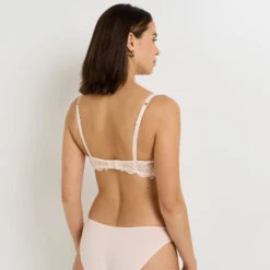 SOUTIEN-GORGE AMPLI EMBOITANT POUDRE -ROUGEGORGE 11187002 D