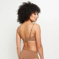 SOUTIEN-GORGE EMBOITANT MICROFIBRE PEAU BRONZEE 7 SOUTIEN-GORGE EMBOITANT MICROFIBRE PEAU BRONZEE -ROUGEGORGE 11275602 D