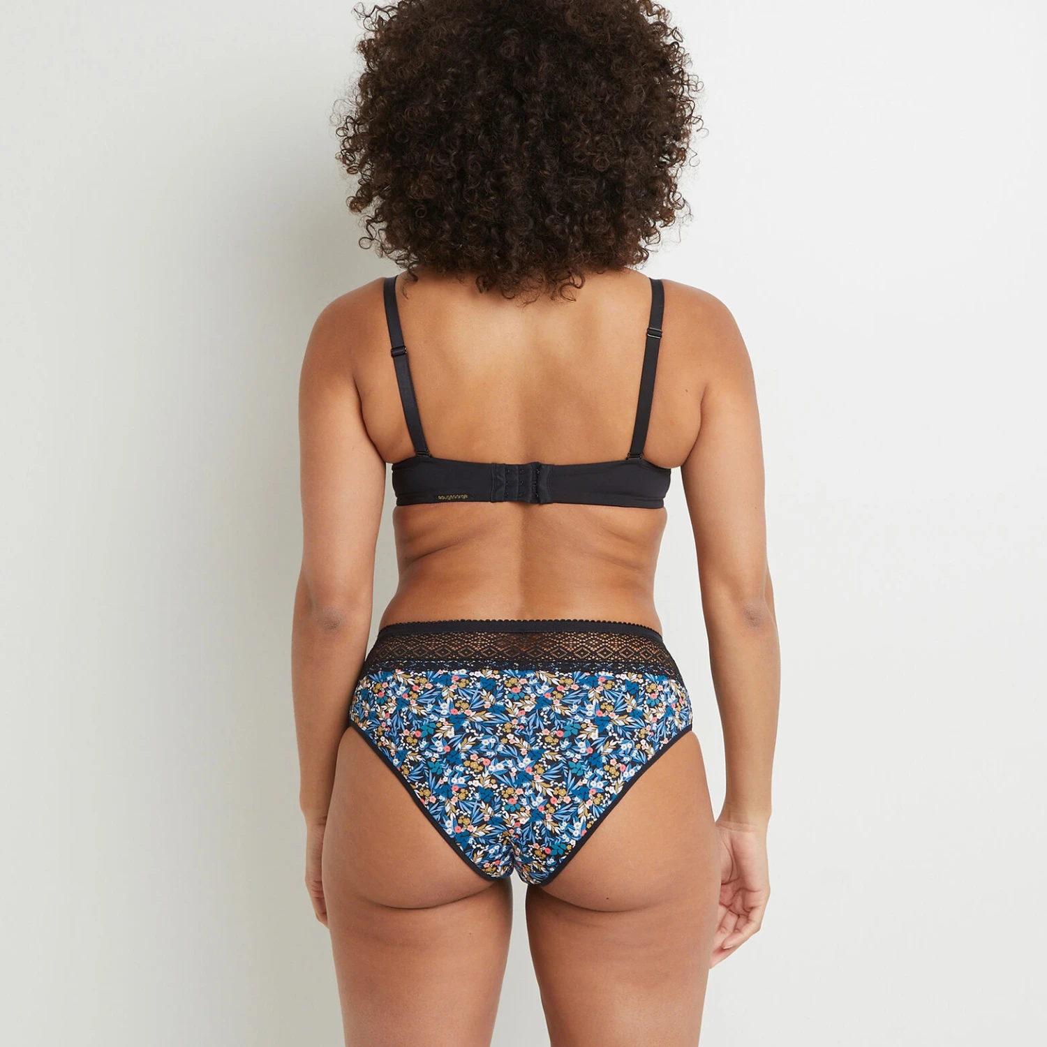 SHORTY MENSTRUEL FLUX MOYEN MULTICO NOIR 3 SHORTY MENSTRUEL FLUX MOYEN MULTICO NOIR – Image 3