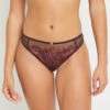 String BAO en Tulle Brodé Marron – Lingerie Fine à Motifs Arabesques et Bijou