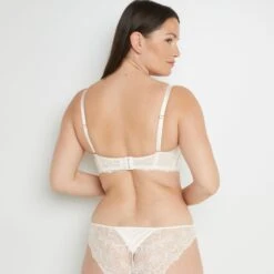 Tina Blanc Dentelle avec Détails Satinés – Soutien-Gorge Bandeau Couture pour Poitrines Généreuses -ROUGEGORGE 20017600 D