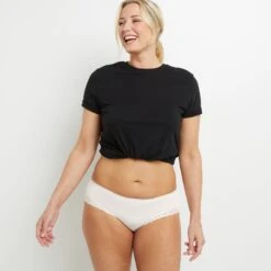 BALA Ecru Viscose Ecovero Shorty – Scalloped Lace Trim Sustainable Women's Lingerie 7 BALA Ecru Viscose Ecovero Shorty – Scalloped Lace Trim Sustainable Women's Lingerie -ROUGEGORGE 20027200 D