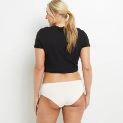 BALA Ecru Viscose Ecovero Shorty – Scalloped Lace Trim Sustainable Women's Lingerie 6 BALA Ecru Viscose Ecovero Shorty – Scalloped Lace Trim Sustainable Women's Lingerie -ROUGEGORGE 20027200 Z