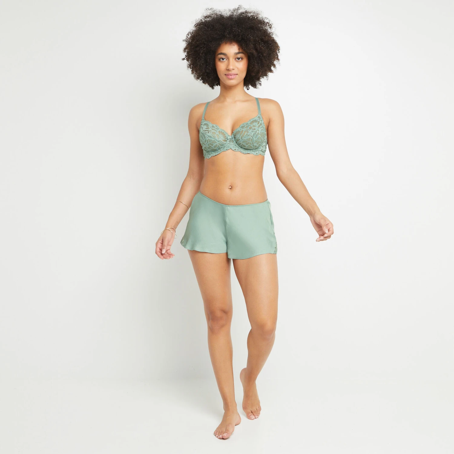 BASIL SHORT SATIN MAT Vert Clair 1 BASIL SHORT SATIN MAT Vert Clair