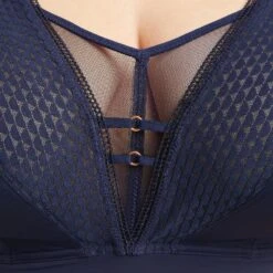 Soutien-gorge Bernadette Marine sans armatures – Dentelle et Tulle Collection Courbe + (Grands Bonnets) 6 Soutien-gorge Bernadette Marine sans armatures – Dentelle et Tulle Collection Courbe + (Grands Bonnets) -ROUGEGORGE 20032900 Z gt