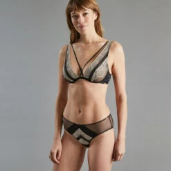Shorty BAZILIA Noir en Tulle Brodé – Lingerie Sexy avec Découpe et Liens au Dos 5 Shorty BAZILIA Noir en Tulle Brodé – Lingerie Sexy avec Découpe et Liens au Dos -ROUGEGORGE 20033600 D