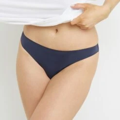 TANGA MICROFIBRE DENTELLE MARINE