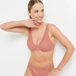 Soutien-gorge Rose Ampliforme Foulard BEN – Dentelle Vintage et Effet Galbant