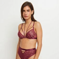 SOUTIEN-GORGE PUSH-UP DENTELLE BORDEAUX