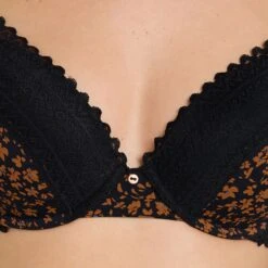 RougeGorge DOUCE Noir Multicolore – Dentelle Graphique et Microfibre Soutien-Gorge Ampliforme Plongeant -ROUGEGORGE 21071703 Z