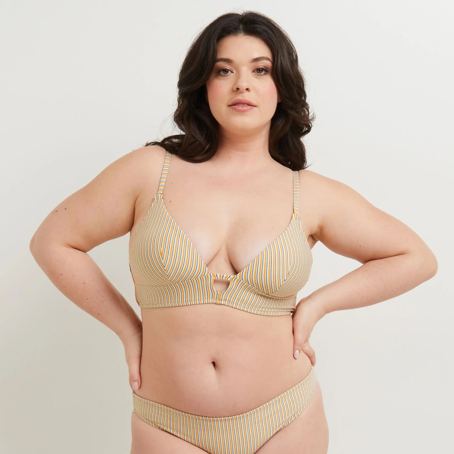 MAILLOT DE BAIN TRIANGLE MULTICO VERT 5 MAILLOT DE BAIN TRIANGLE MULTICO VERT – Image 5