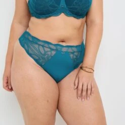 TANGA GRANDE TAILLE DENTELLE TURQUOISE