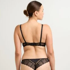 SOUTIEN-GORGEAMPLIFORME DENTELLE NOIR -ROUGEGORGE 21170100 D