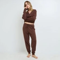PANTALON EN TRICOT MARRON