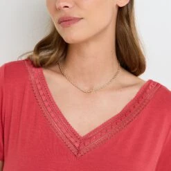 Camille Tee-shirt de Nuit Corail – Viscose Ecovero et Col V Dentelle Raffinée -ROUGEGORGE 21210004 Z