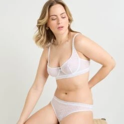 Soutien-Gorge Corbeille Ginger Dentelle Graphique Blanc – Maintien et Style Moderne