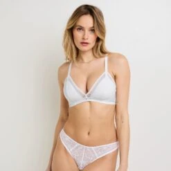 SOUTIEN-GORGE SANS ARMATURES AMPLI DENTELLE BLANC