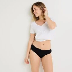 LOT CULOTTE X3 COTON BIO NOIR 9 LOT CULOTTE X3 COTON BIO NOIR -ROUGEGORGE 21294203 C