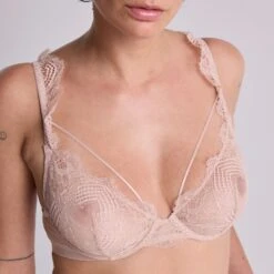 Soutien-gorge Plunge AMBRE Rose Poudre - Dentelle Bohème et Décolleté Sensuel 6 Soutien-gorge Plunge AMBRE Rose Poudre - Dentelle Bohème et Décolleté Sensuel -ROUGEGORGE 21303100 Z