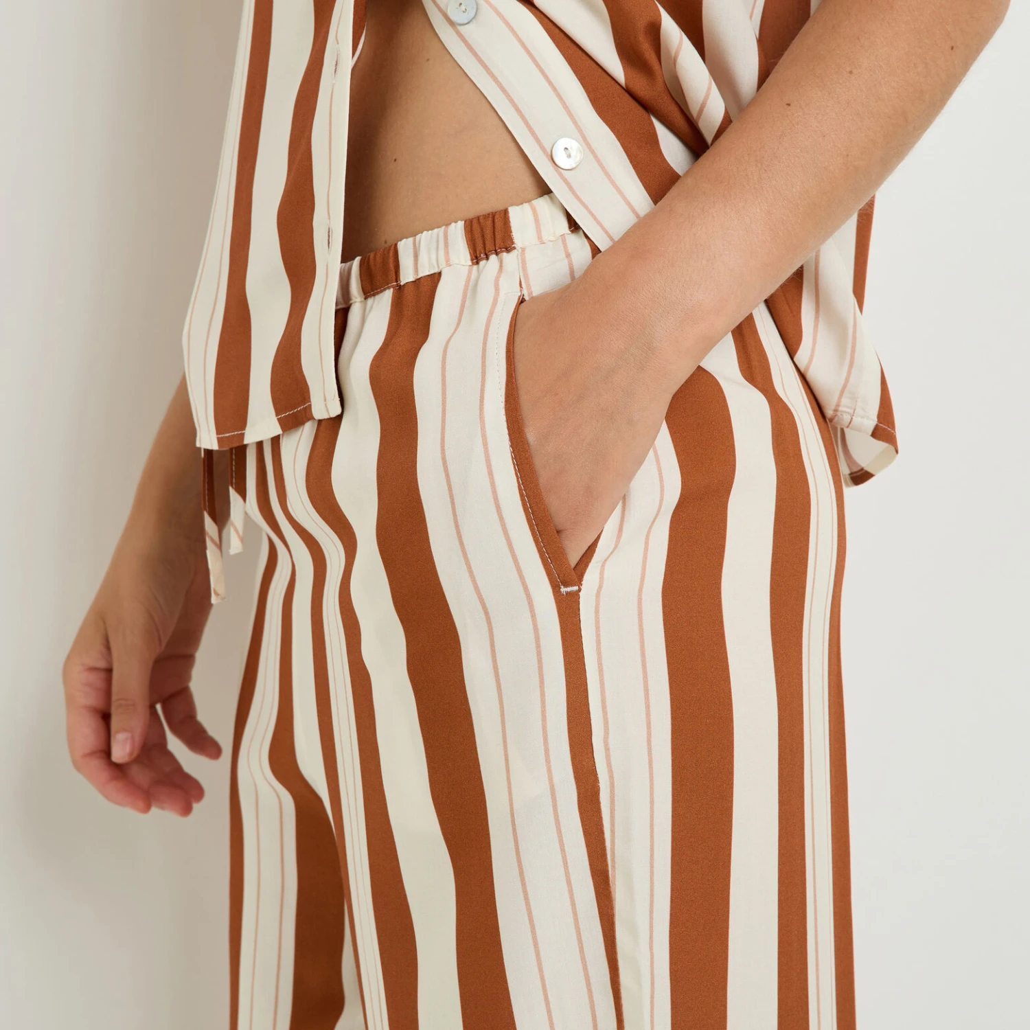 PANTALON 7/8 MULTICO BLANC 2 PANTALON 7/8 MULTICO BLANC – Image 2