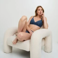 Soutien-gorge Florence Bleu sans Armatures – Dentelle Végétale et Effet Ampliforme