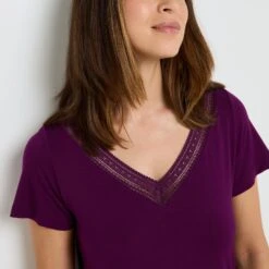 CAMILLE Chemise de Nuit Rose – Big T-shirt en Viscose Ecovero avec Col V Dentelle -ROUGEGORGE 21460500 Z