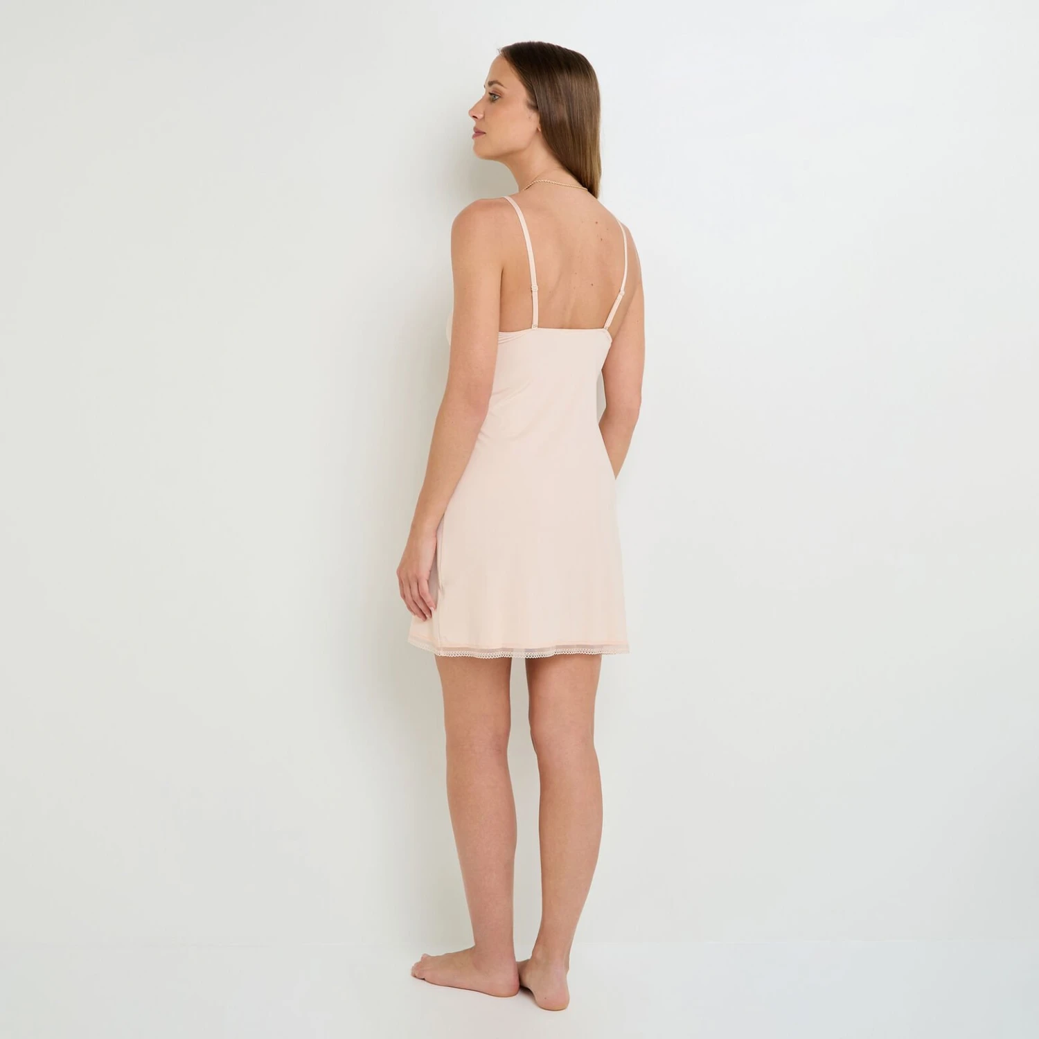 Fond de robe Perfect Naturel Microfibre – Dentelle Raffinée Slip Invisible 4 Fond de robe Perfect Naturel Microfibre – Dentelle Raffinée Slip Invisible – Image 4