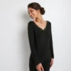 SYARA Noir avec Col V Dentelle – Haut de Pyjama Fluide Manches Longues