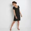 Nuisette Noire Syara Manches Courtes - T-Shirt de Nuit Viscose et Dentelle Col V