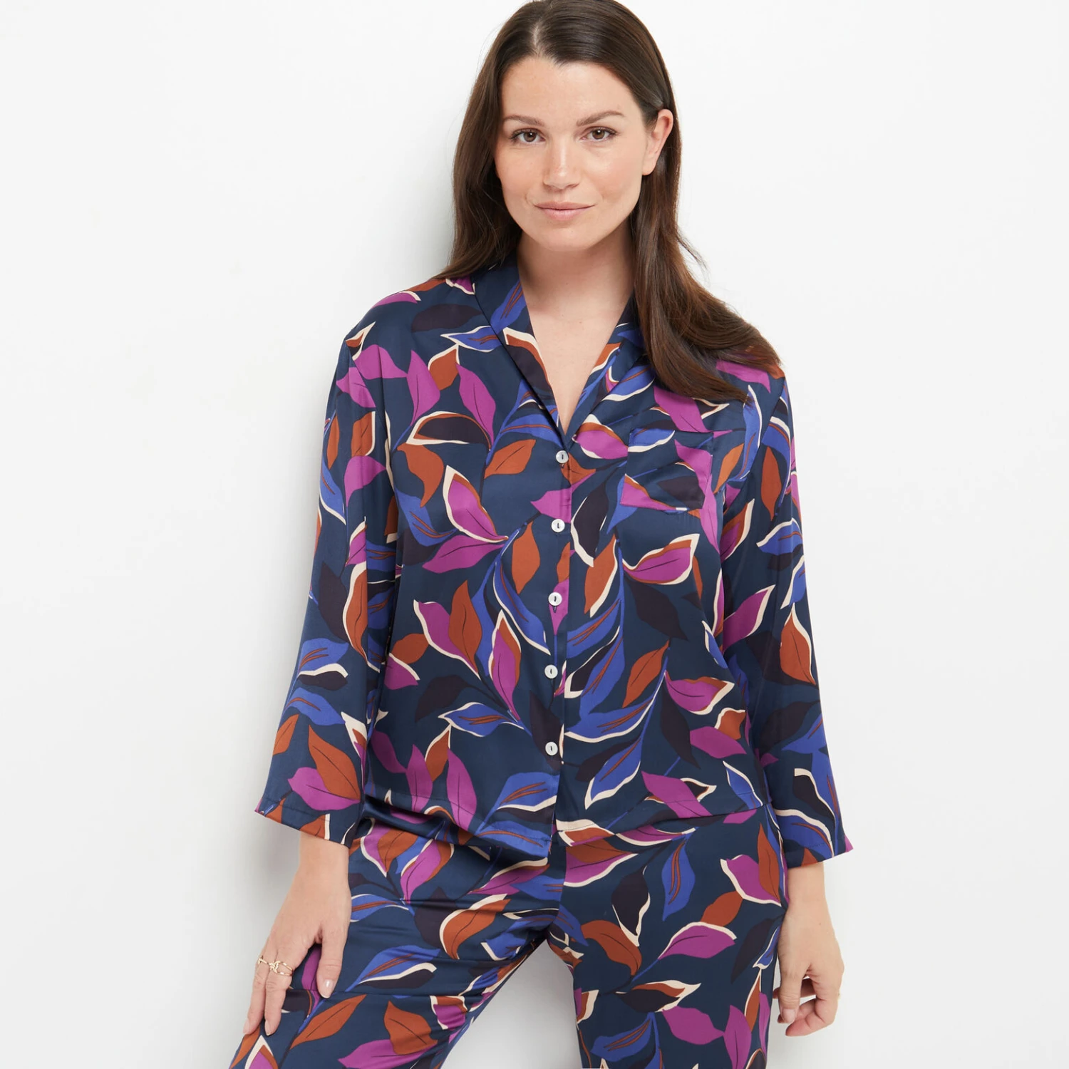 VESTE PYJAMA SATIN MULTICO VIOLET 5 VESTE PYJAMA SATIN MULTICO VIOLET – Image 5