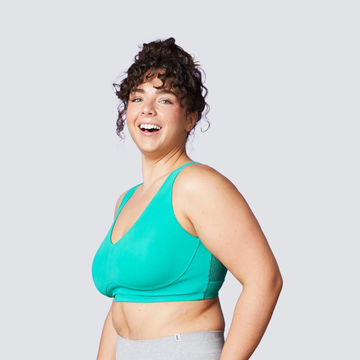 Brassière Gwen Vert Sapin – Soutien-Gorge Sans Armatures avec Dos Dentelle Graphique 3 Brassière Gwen Vert Sapin – Soutien-Gorge Sans Armatures avec Dos Dentelle Graphique – Image 3