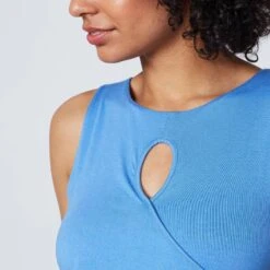 IRIS Crop Top Ciel – Brassière Effet Croisé et Brassière Intégrée en Microfibre Douce -ROUGEGORGE 77020600 Z